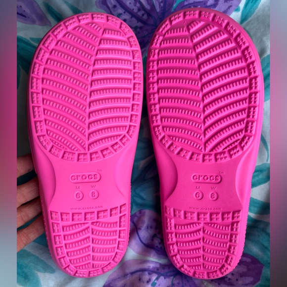 CROCS Iconic Comfort Slides Women’s 8, Mens 6 NWOT - Picture 2 of 2